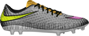 A chuteira Nike Hypervenom prateada do Neymar