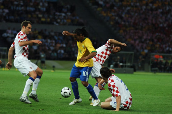 ronaldinho chuteira