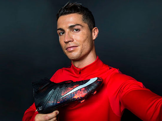 mercurial-savage-beauty-cristiano-ronaldo-2015-nike