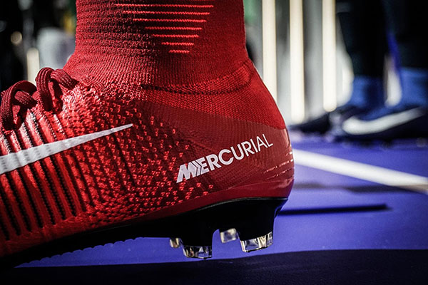 chuteira-nike-mercurial-superfly-v-vermelha-2016