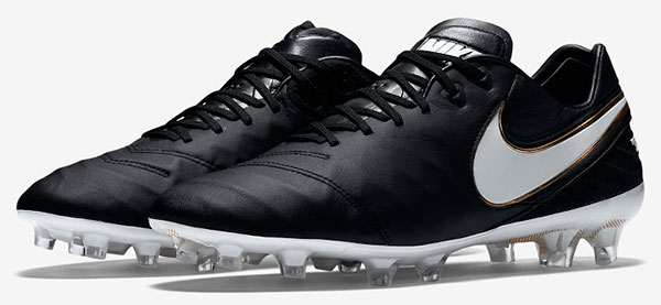 chuteira-nike-tiempo-legend-VI-preta-e-branca