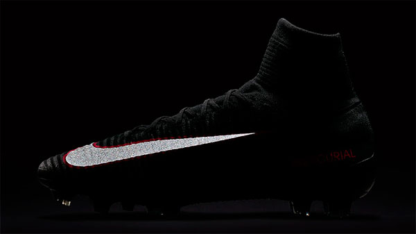 chuteira botinha da nike preta